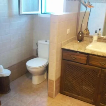Villa Playa Blanca Sleeps 6 Pool Wifi T691312