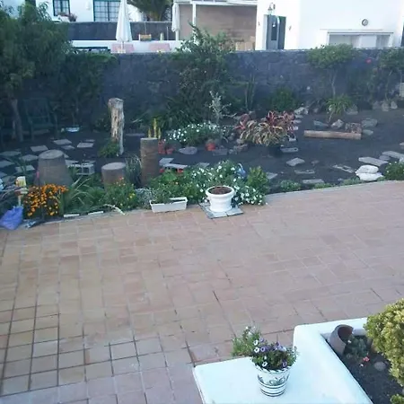 Playa Blanca Sleeps 6 Pool Wifi T691312 Villa Playa Blanca (Lanzarote)