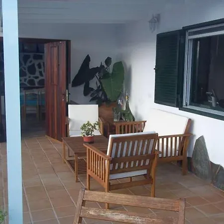 Villa Playa Blanca Sleeps 6 Pool Wifi T691312 *